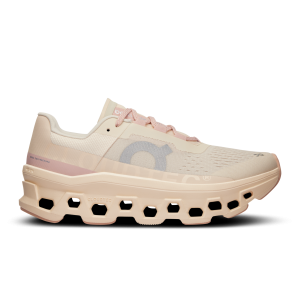En los zapatos Moon Fawn de Cloudmonster 01